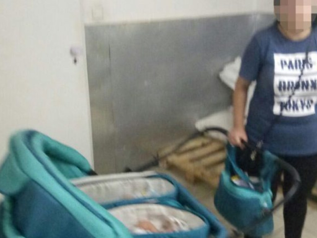 Жительница Запорожья женщина вынесла детское питание из магазина (ФОТО) 