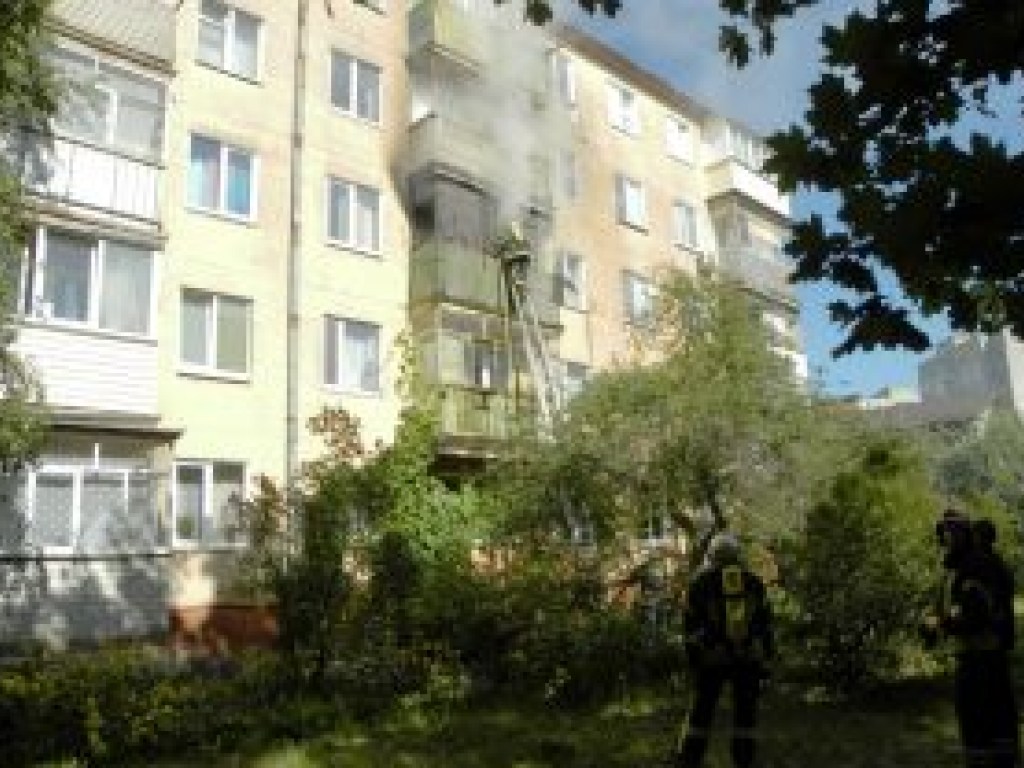 В Чернигове горела квартира в пятиэтажке (ФОТО)