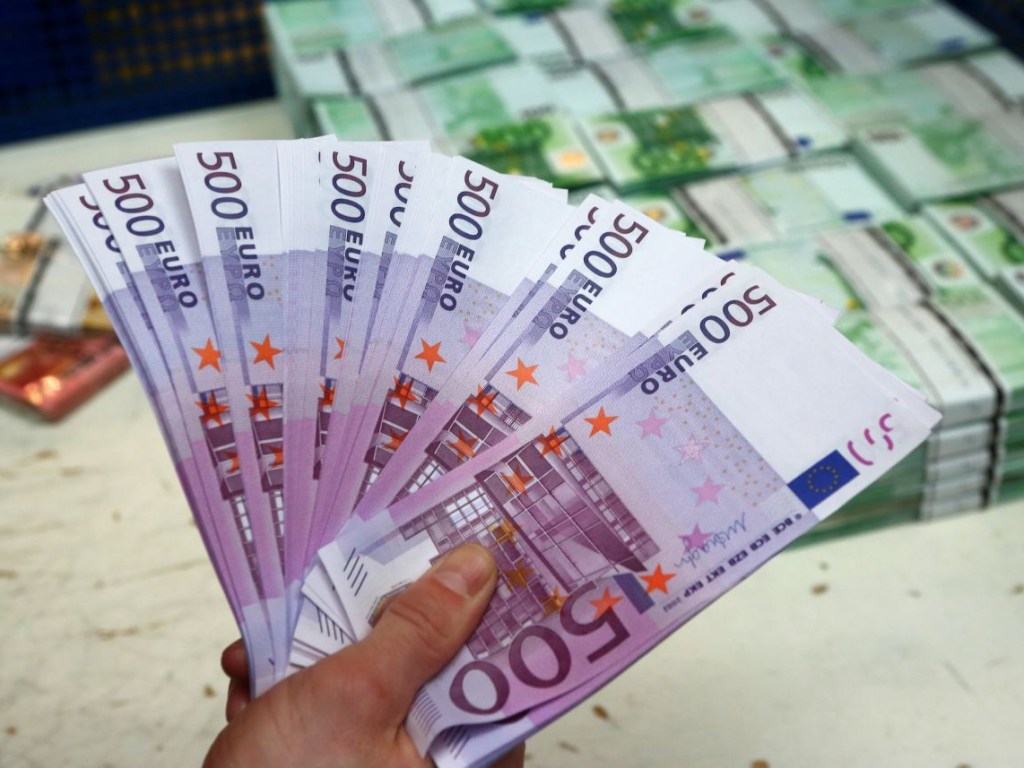 Курс валют от НБУ: значительно подорожал евро