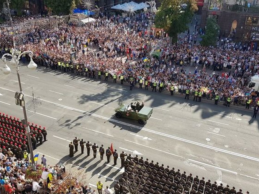 Полиция не зафиксировала грубых нарушений во время праздничного парада в Киеве