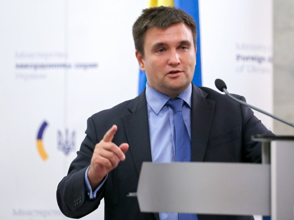 В законе об Институте нацпамяти есть место для манипуляций – глава МИД Украины