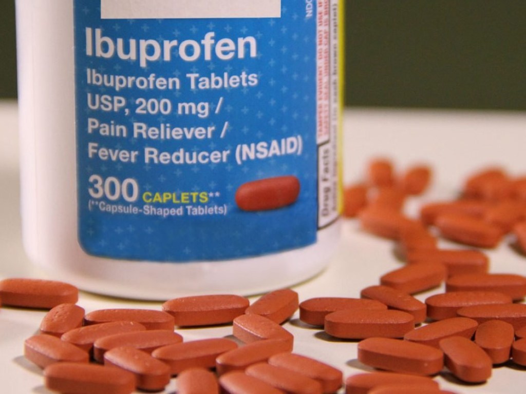 Врачи рассказали, чем опасен прием ибупрофена