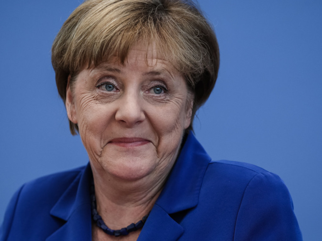Меркель перепутала Азербайджан и Армению