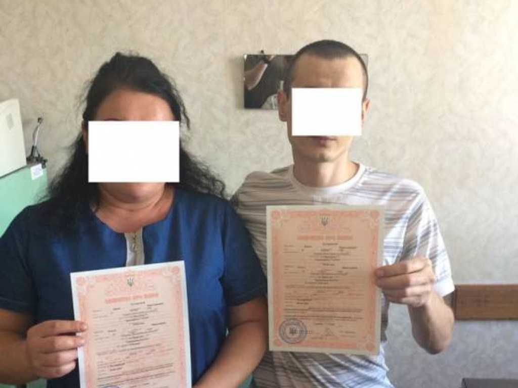В СИЗО Николаева поженились две пары заключенных (ФОТО)