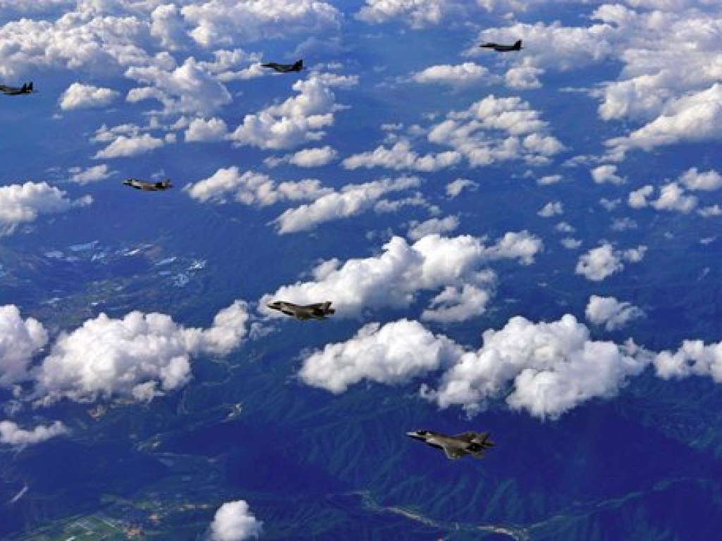 ВВС Южной Кореи поднялись в небо, чтобы перехватить китайский военный самолет