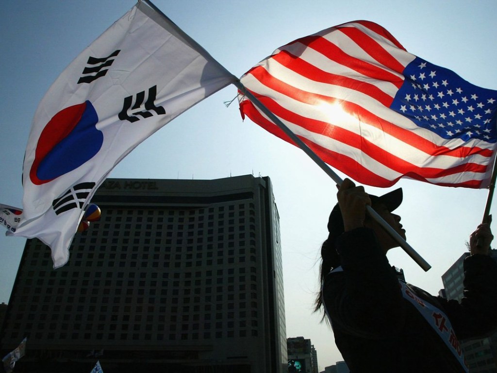 США не будут возобновлять практику активных военных учений с Южной Кореей – американский аналитик