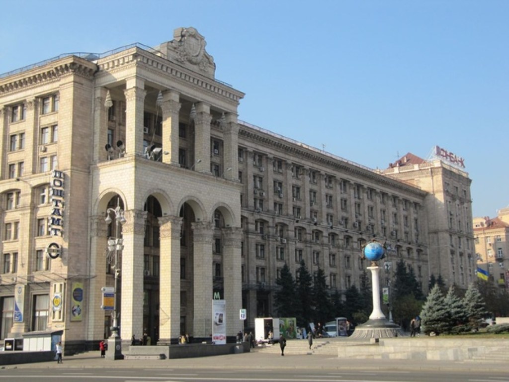 На 60 месяцев: часть Главпочтамта на Майдане сдали в аренду за 70 миллионов гривен