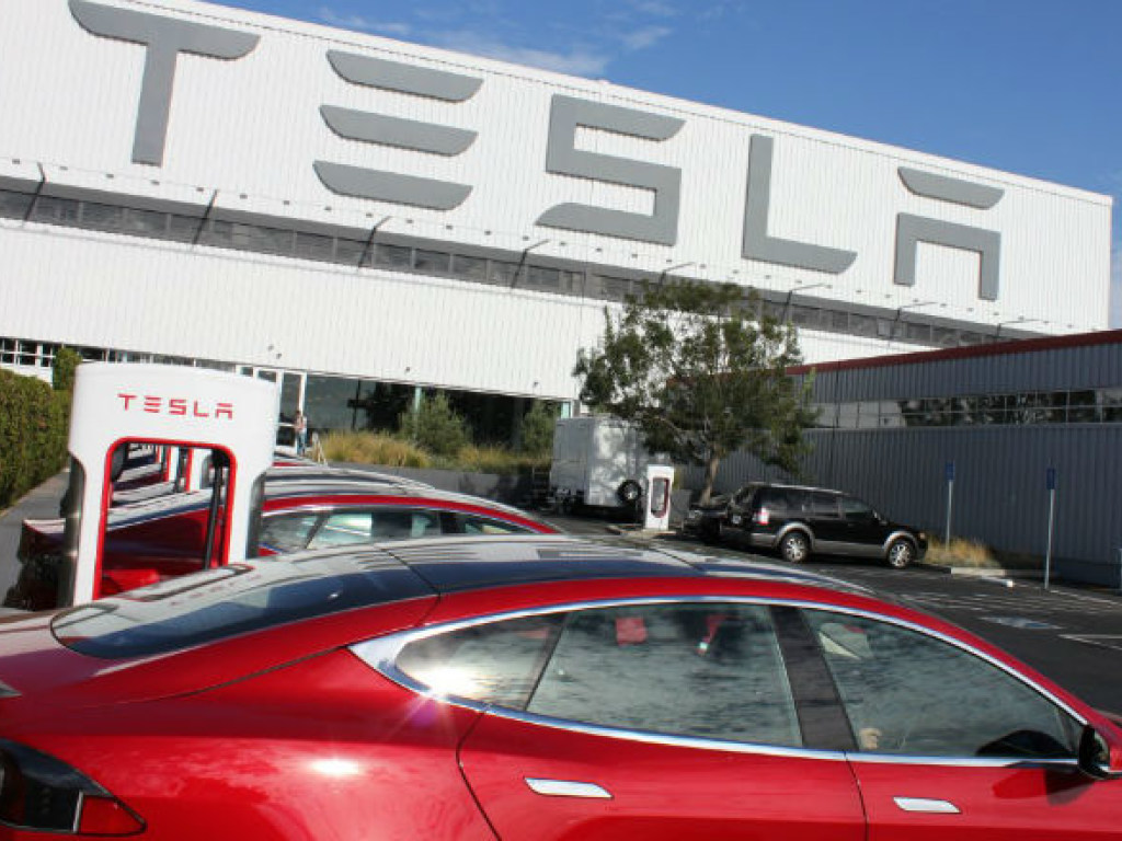 Цеха с Tesla: Маск показал, как устроен завод Tesla (ФОТО, ВИДЕО)