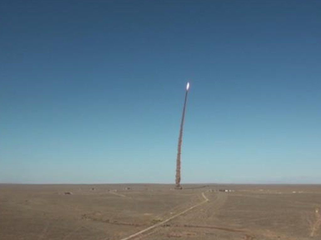 В РФ заявили об успешном испытании новой ракеты (ФОТО)