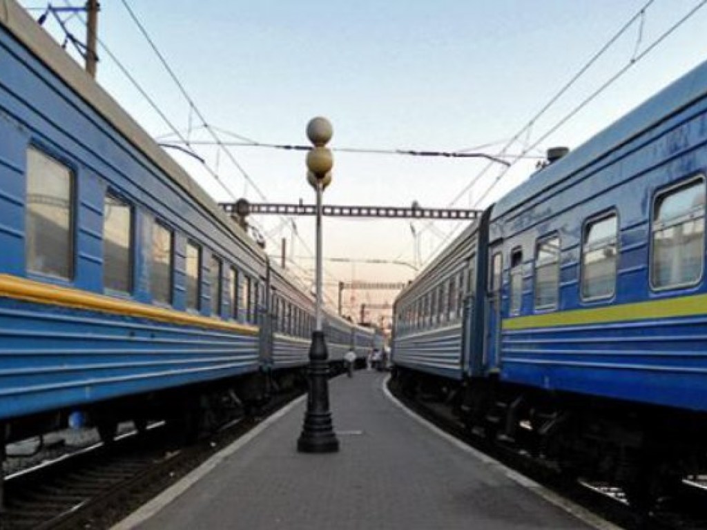 В Украине с 1 сентября снизится цена билетов на пассажирские поезда