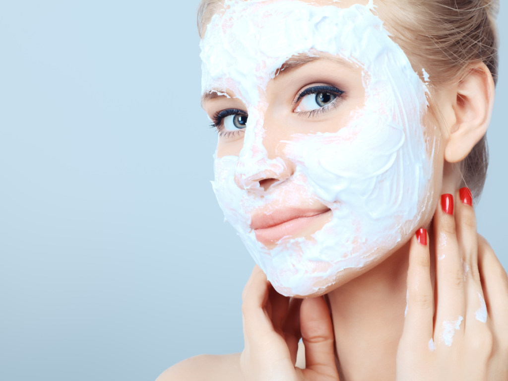 Сам себе косметолог:  Универсальная маска для питания кожи лица