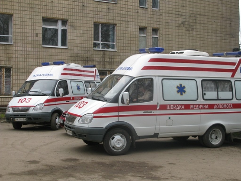 Парень погиб от удара током во время стрижки газона  в Ивано-Франковской области