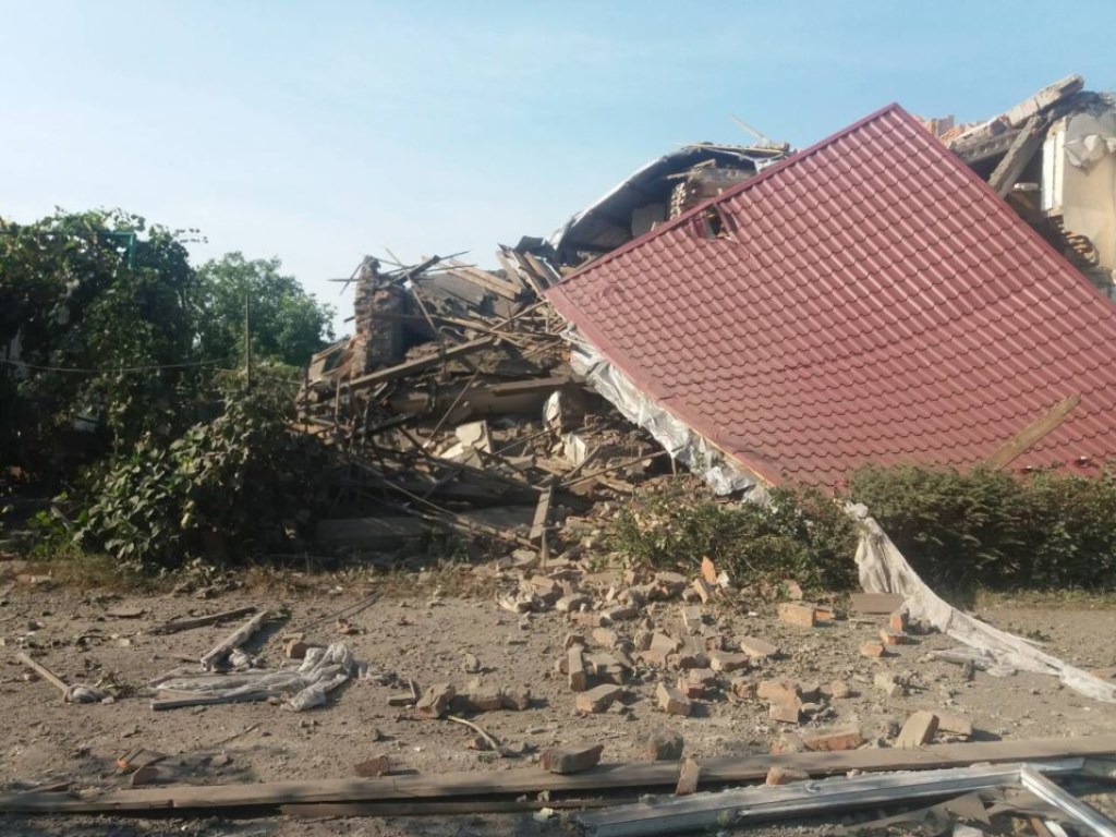 На Закарпатье от взрыва обрушился жилой дом, есть пострадавшие (ФОТО)