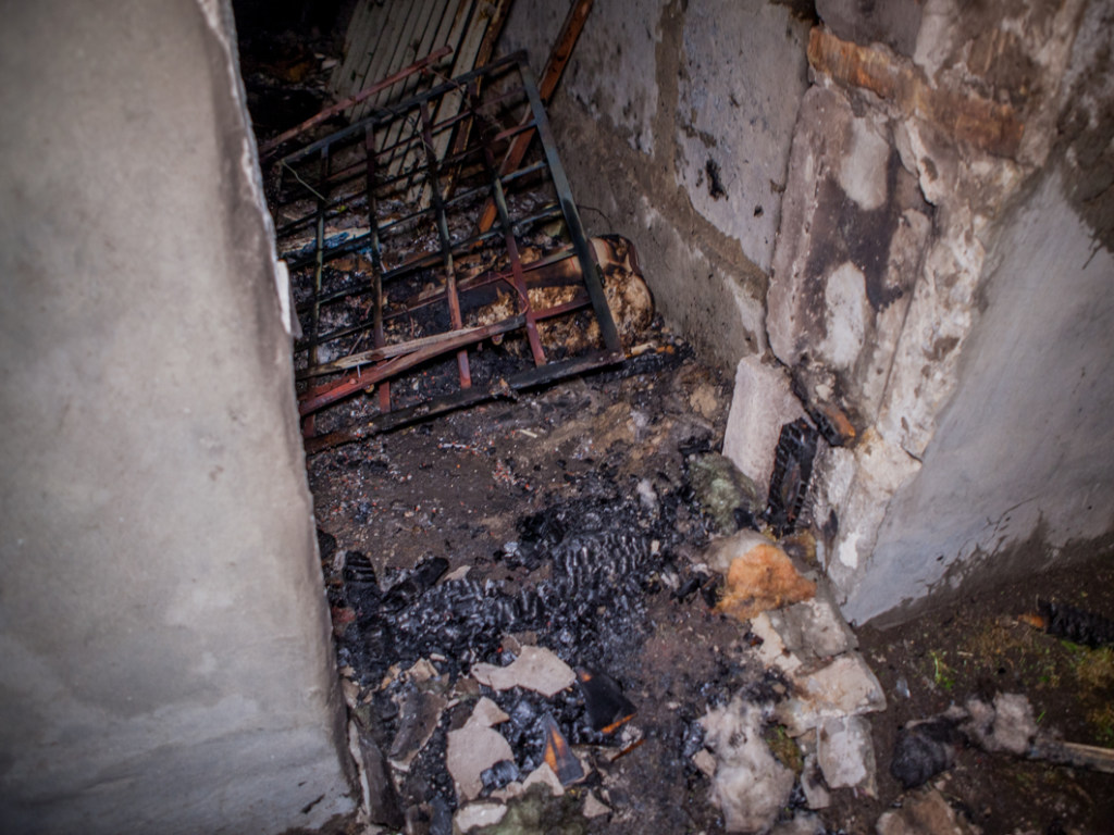 В Днепре горело общежитие колледжа: пострадали 17-летние парень и девушка (ФОТО)