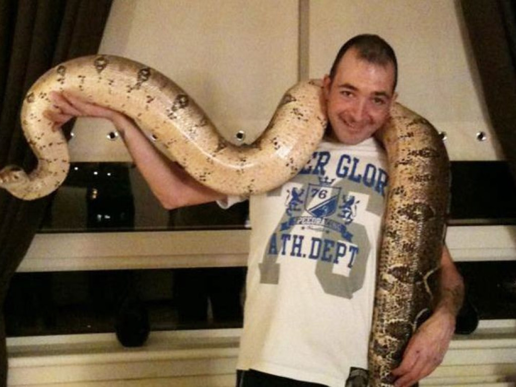 Насильник использовал трёхметровую змею, чтобы запугивать жертву перед сексом (ФОТО)