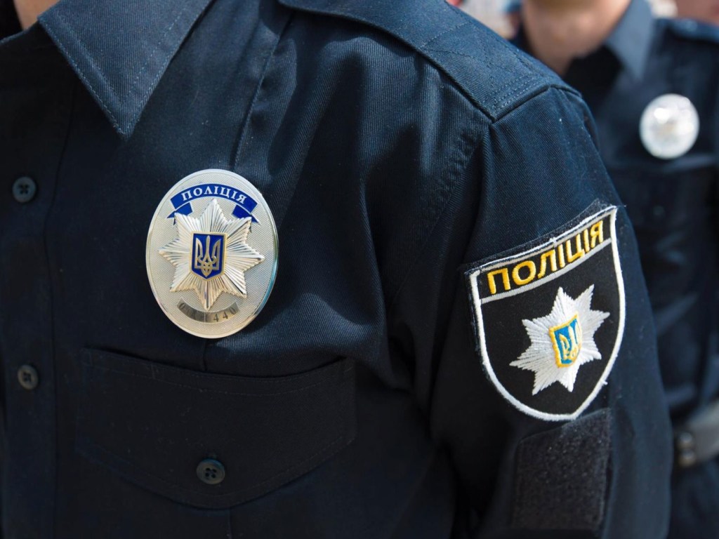На столичном Печерском рынке «титушки» расстреляли охранников в лицо – СМИ