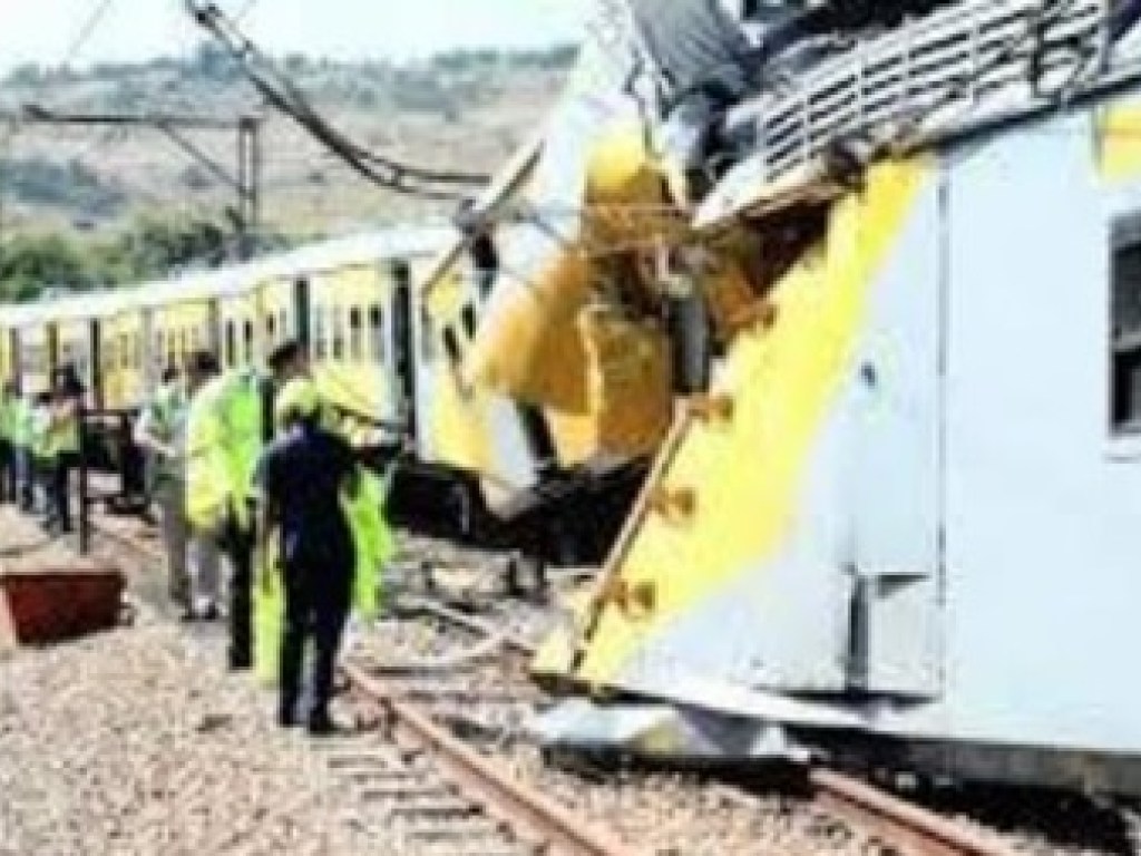 В ЮАР столкнулись поезда: пострадали около 100 человек (ФОТО)