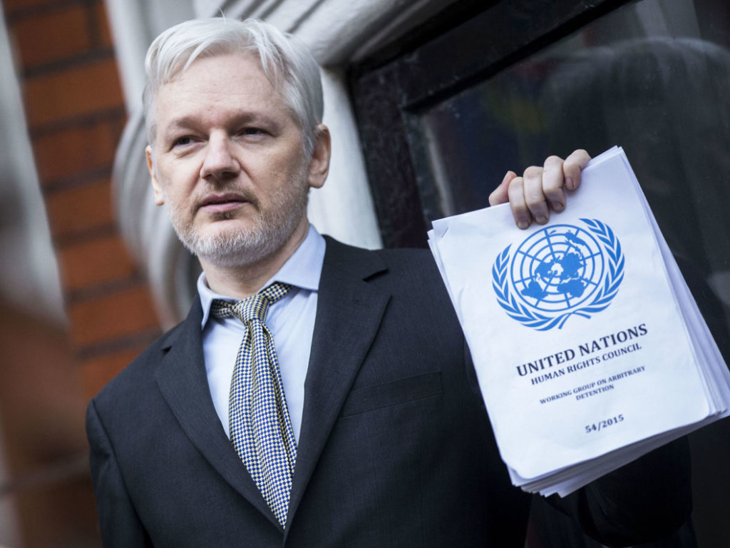 Судьба резидента: удастся ли основателю WikiLeaks рассорить западные державы?