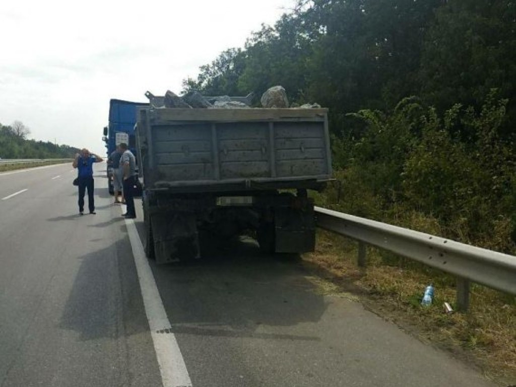 На трассе «Киев-Одесса» столкнулись два грузовика, пострадал гражданин Турции (ФОТО)