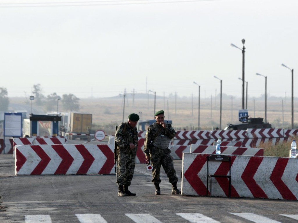 На админгранице с Крымом из-за выбросов завода «Титан» отравились пограничники &#8212; ГПСУ