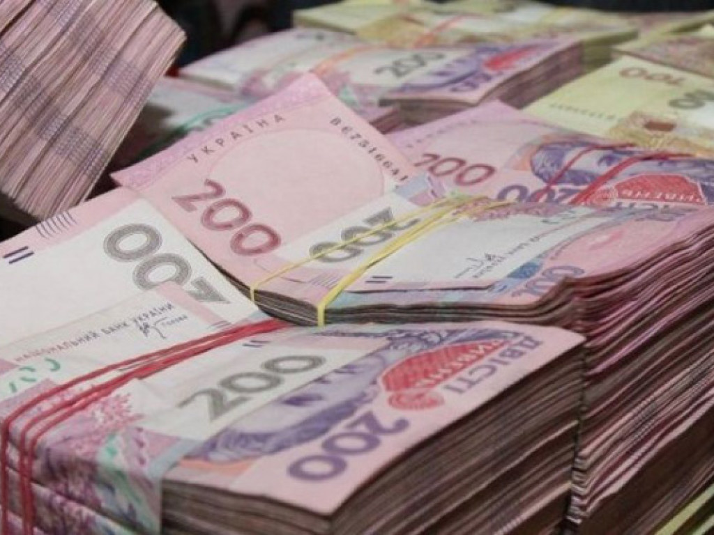 НБУ хочет разрешить выплачивать зарплату наличными в сумме более 50 тысяч гривен