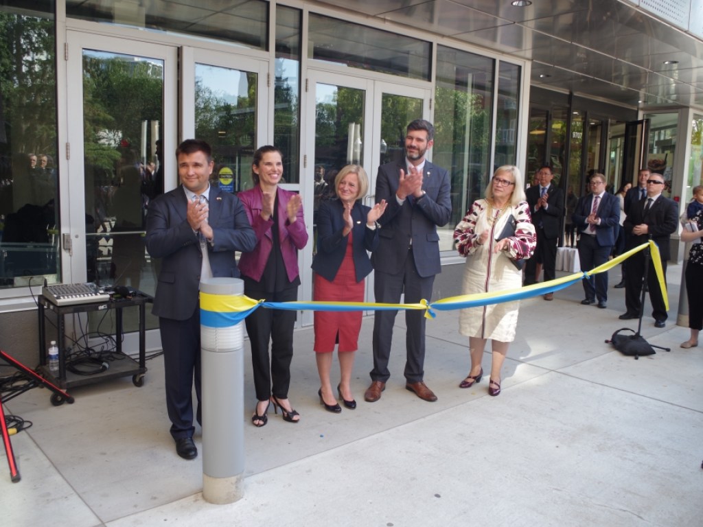 Украина открыла Генеральное консульство в канадском городе