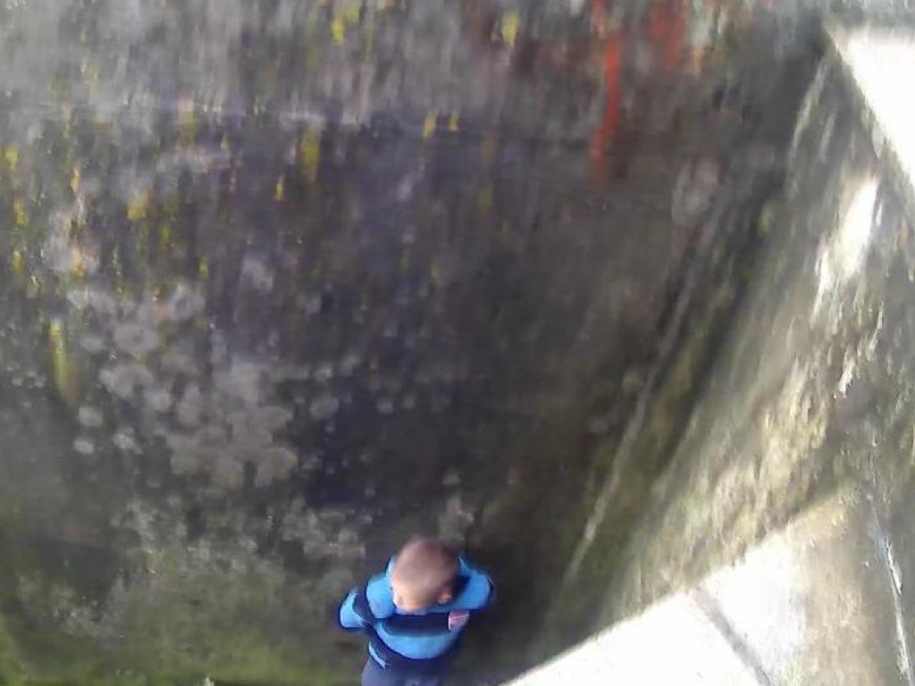 В Хмельницкой области ребенок упал в глубокий фонтан (ФОТО)