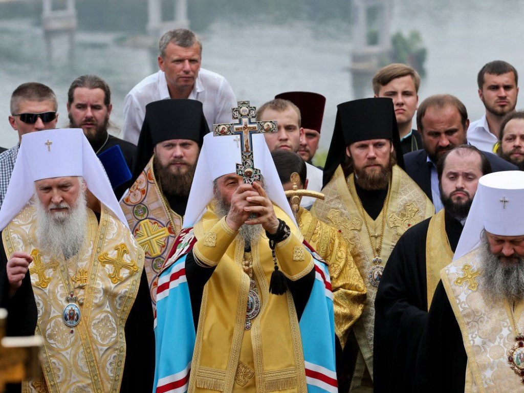 РПЦ пригрозила разорвать отношения с Константинополем, если УПЦ получит автокефалию