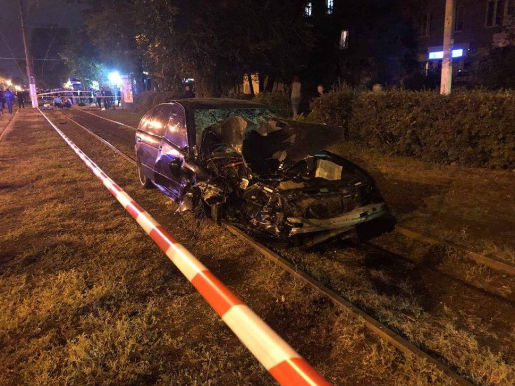 Все подробности кровавого ДТП с тремя погибшими в Одессе: Полиция спасла «уличного гонщика от расправы (ВИДЕО)