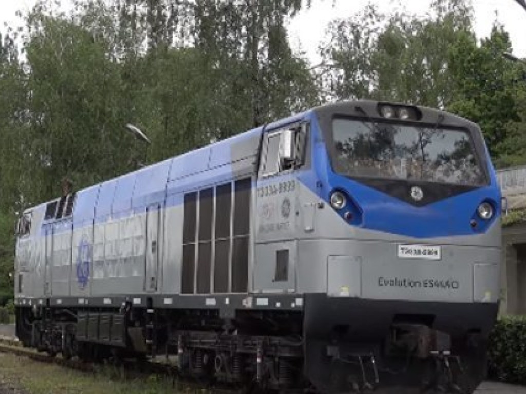 «Укрзализниця» получила первый локомотив General Electric (ФОТО)
