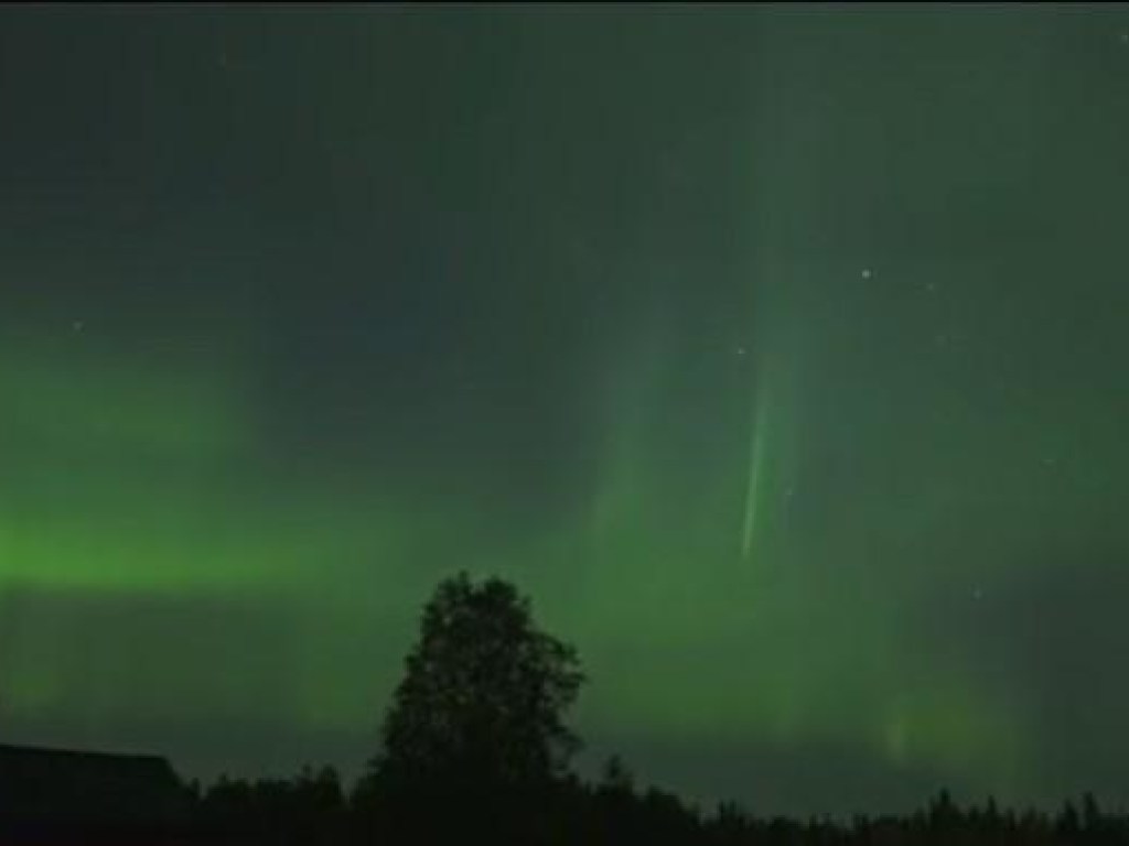 Небо над Финляндией засверкало изумрудным цветом (ФОТО)