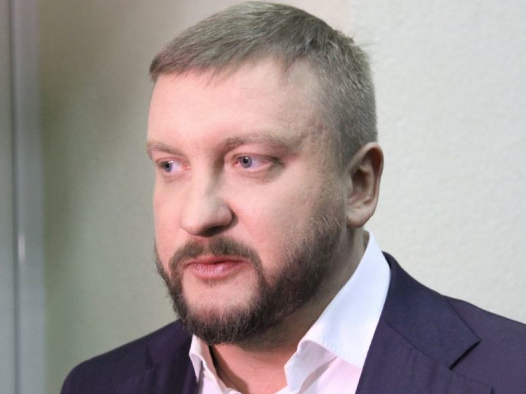 Суд обязал НАБУ начать расследование в отношении министра юстиции Петренко