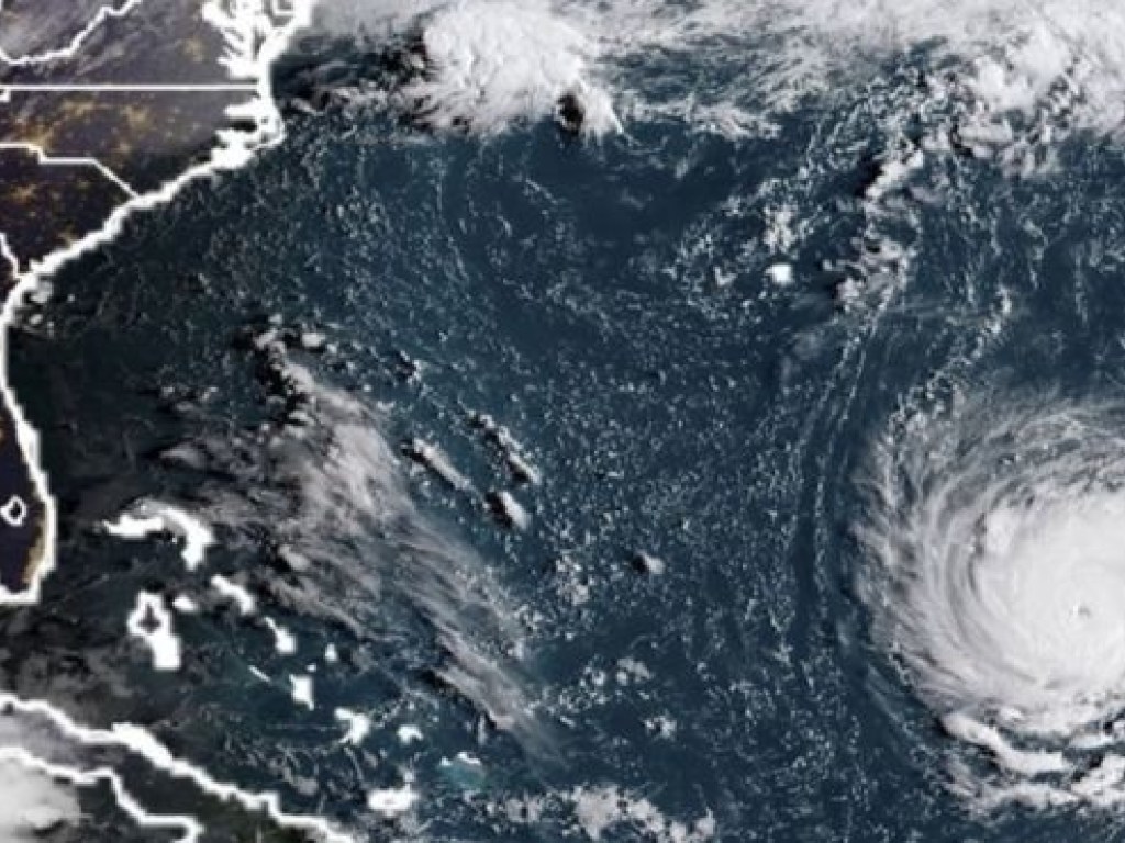 В США отменили 1000 авиарейсов из-за мощного урагана Флоренс