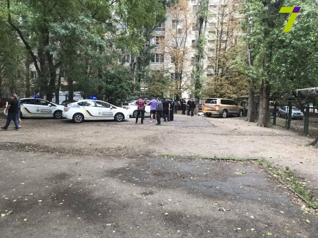 В Одессе владелец эвакуированного авто избил охранника штрафплощадки (ФОТО)