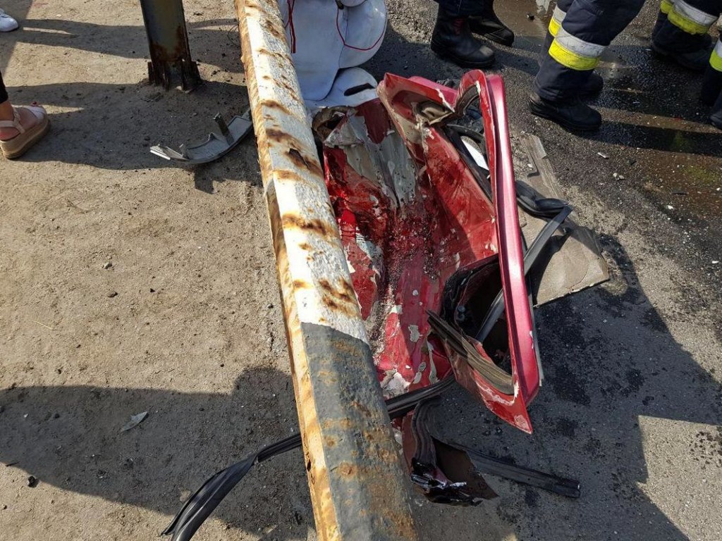 Авария на мосту в Днепре с двумя иномарками: погибли два человека (ФОТО)