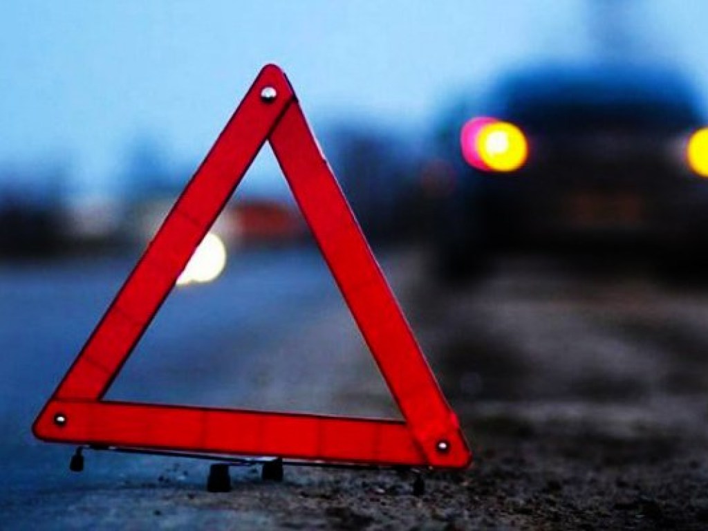 ДТП с опрокидыванием: в Киеве пьяный водитель Opel пытался скрыться с места аварии (ФОТО, ВИДЕО)