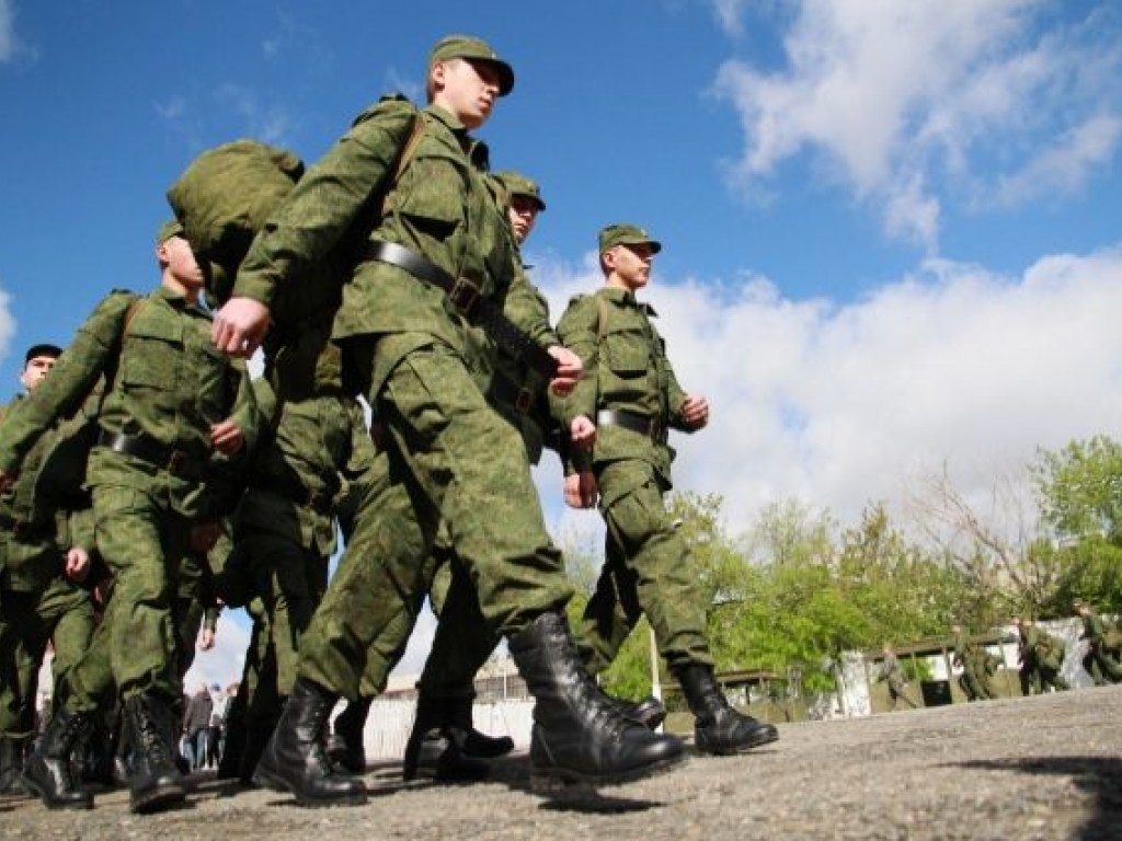 «Армия за кадром»: На призывников оказывается давление с целью вовлечения их в зону ООС