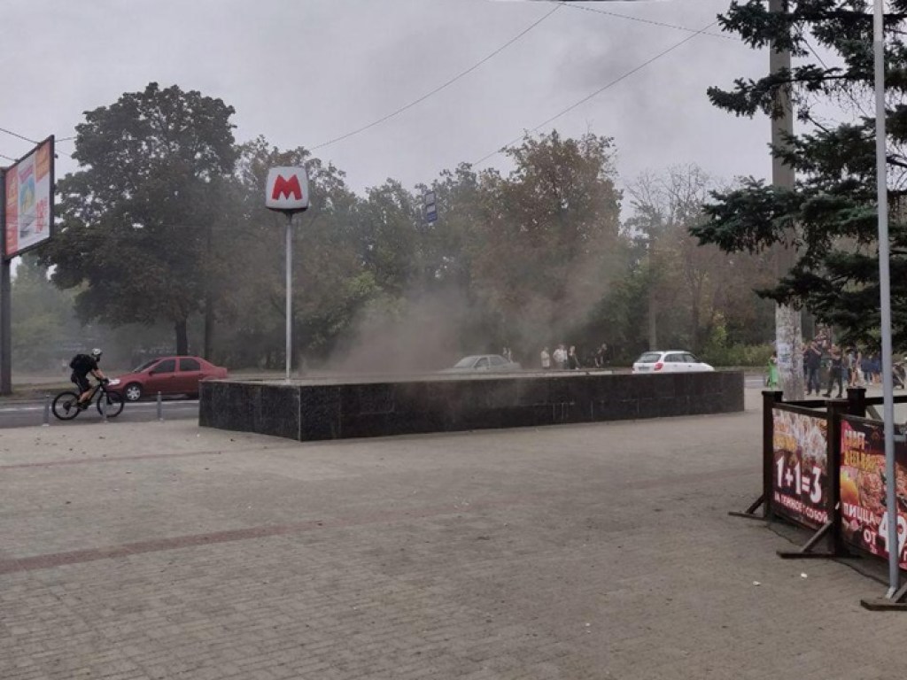 В харьковском метро произошел пожар: началась эвакуация (ВИДЕО)