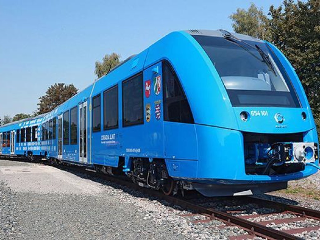 Первый в мире поезд на водороде выполнил тестовый рейс в Германии