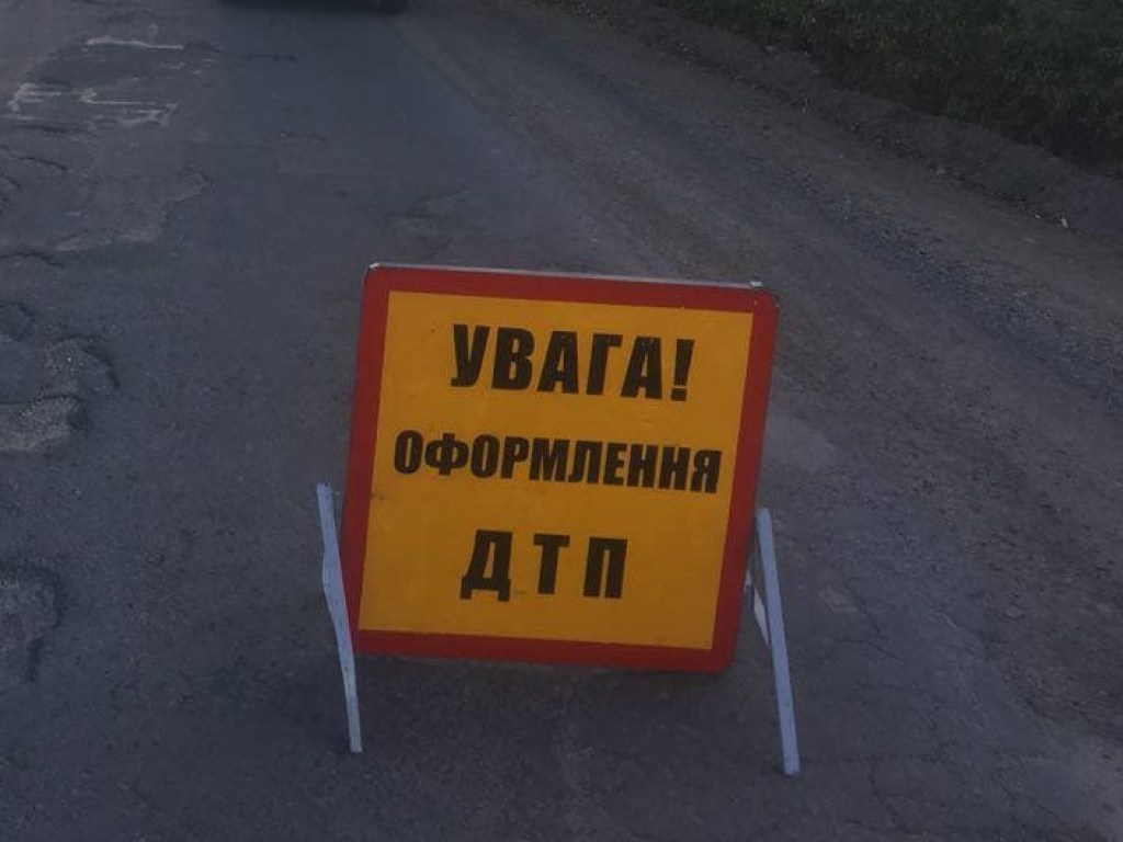 Смертельное ДТП на Львовщине: автобус с пассажирами столкнулся с легковушкой (ФОТО)