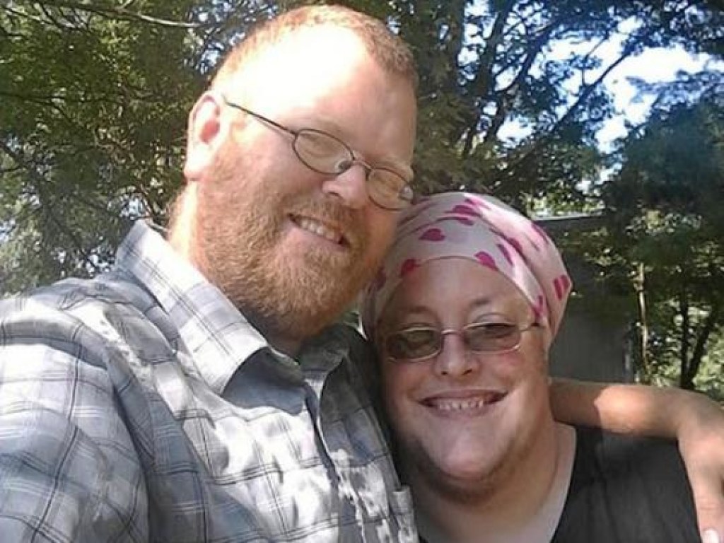 Бородатая американка перестала бриться, а ее муж отрастил бороду из солидарности с ней (ФОТО)