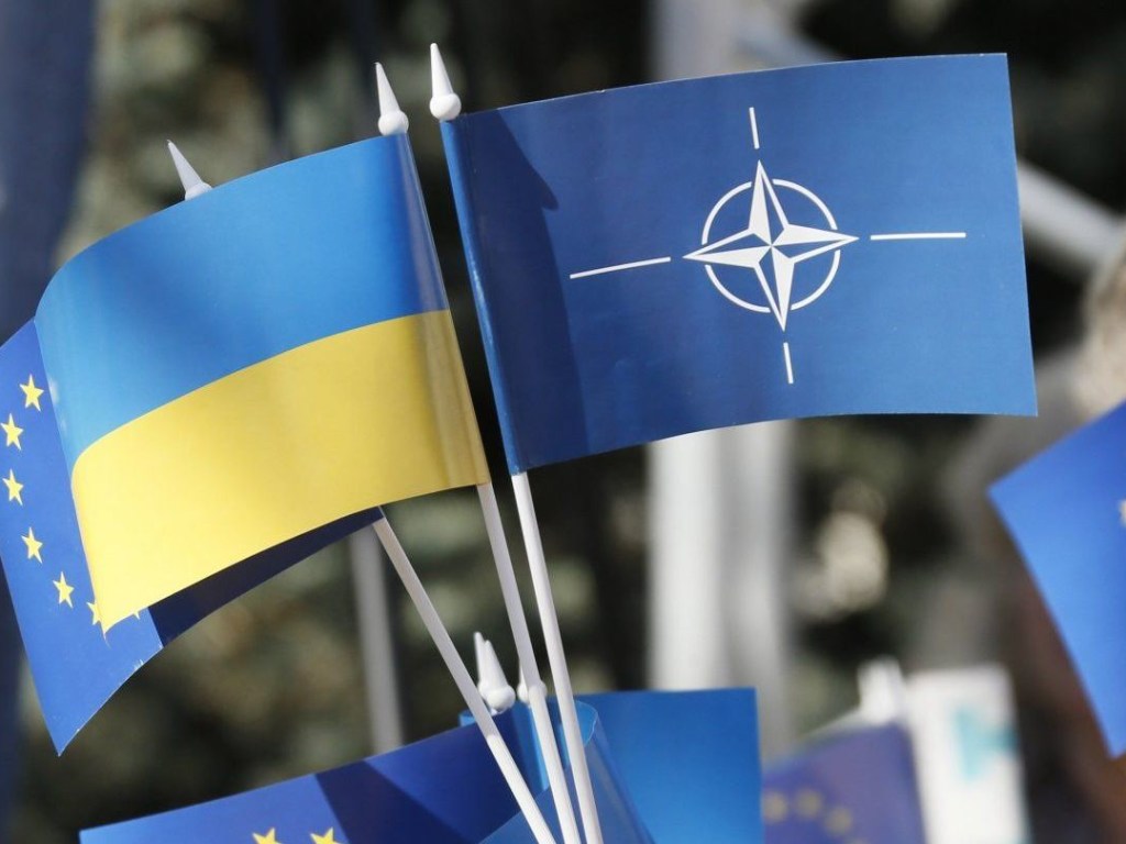 Комитет Рады поддержал закрепление курса Украины в НАТО и Евросоюз