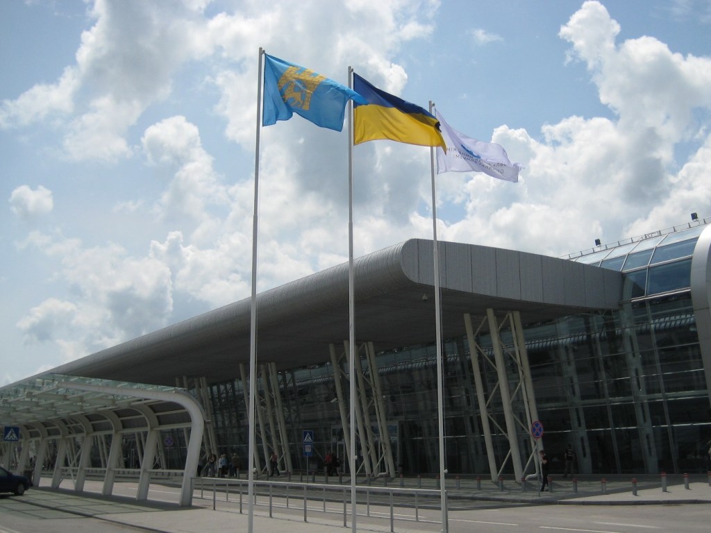 Новый коллапс: украинцы опять застряли в аэропорту