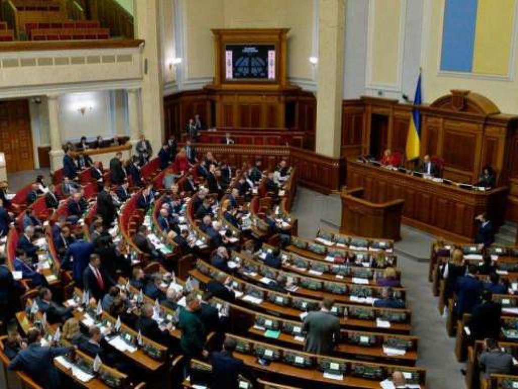 Рада в первом чтении приняла проект о компенсации военным жилья, оставшегося в Крыму и ЛДНР