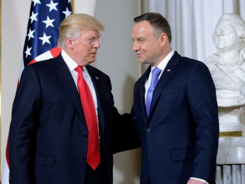 Дуда предложил Трампу создать американскую военную базу в Польше