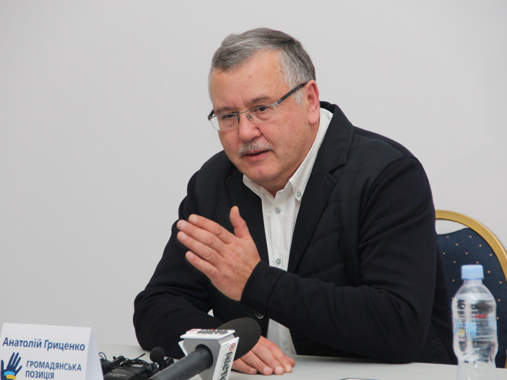 «Люди с двойным гражданством не патриоты» &#8212; заявил Гриценко и назначил главой cвоего штаба австро-украинца Балогу   
