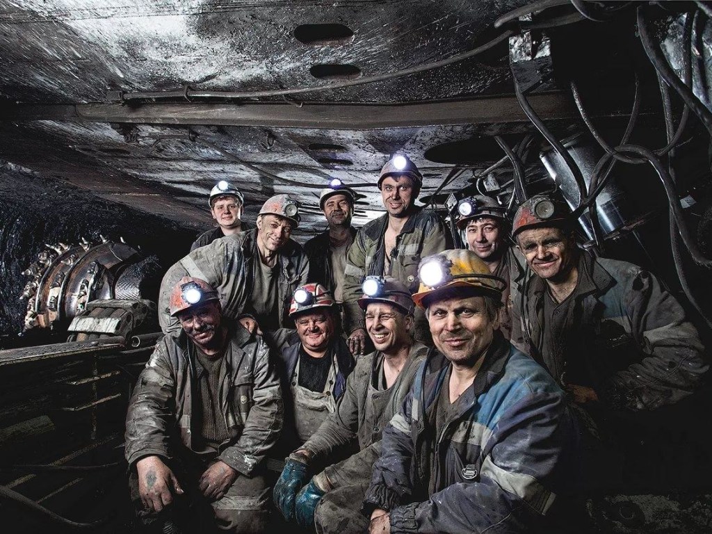 Эксперт назвал сроки погашения долгов по зарплатам перед украинскими шахтерами