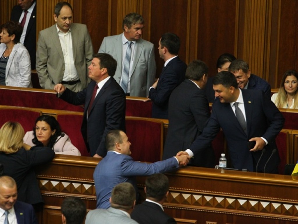 Украинские чиновники и нардепы не готовы к новому политическому сезону – эксперт