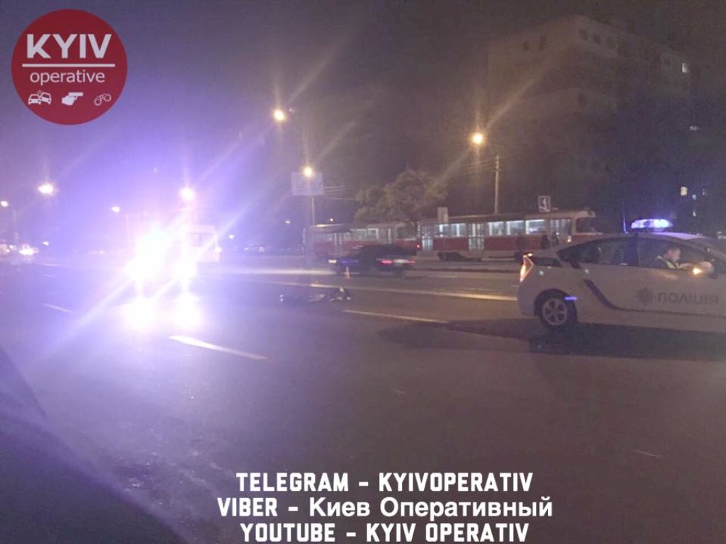 Ночное ДТП возле столичного метро «Дарница»: водитель Renault сбил мужчину (ФОТО)