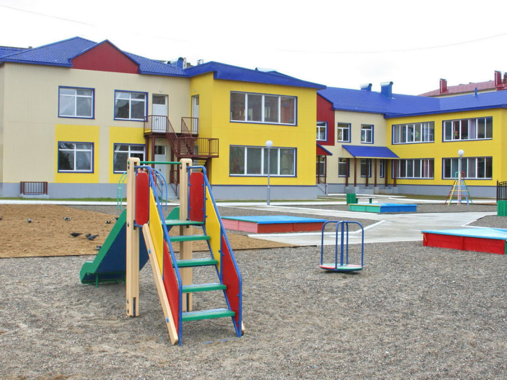 Минрегионразвития может разрешить проектировать в школы и детсады в жилых комплексах